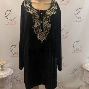 Soft Surroundings. Size Large. Tunic or short dress. Velvet. Beaded. B112